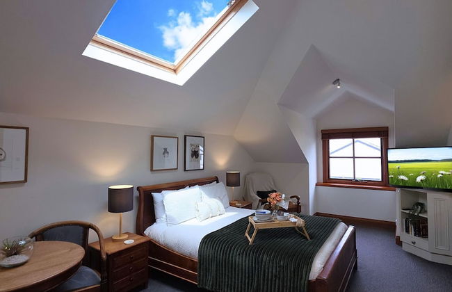 Sandstone Suites - Photo 5