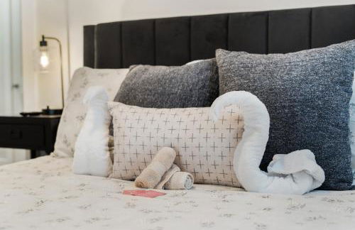 Stockyards- 4min Pet Friendly 3BR Luxe Gem - Foto 52