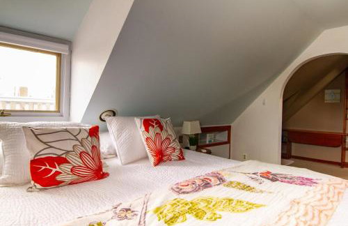 Bristol, RI The Ship of Dreams-Historical District - Foto 25