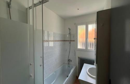 Villa in St Denis with Pool & Pyrenees View - Foto 20