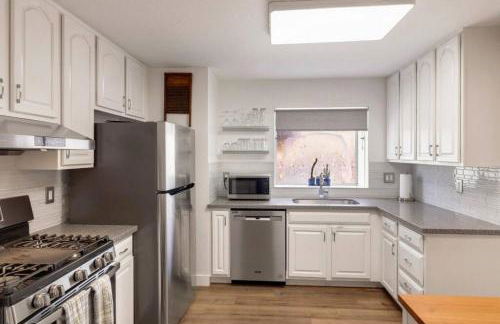 Pacifica Storybook Beach House - Photo 12