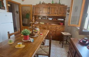 L'incanto del Trasimeno con giardino vista lago nel cuore di Castiglione - Foto 13