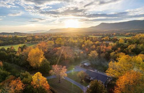 ShenandoahEscape~HotTub~OutdoorCinema~DogFriendly - Foto 19