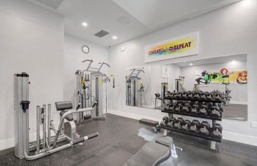 Renovated 2/2 Unit at Yacht Club/Aventura - Foto 32