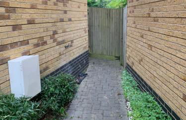 Cosy 1-bed Studio in Northolt - Foto 10