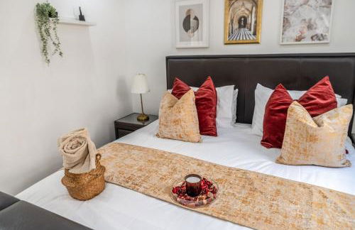 Charming 3-Bedroom London Townhouse Balcony - Foto 16