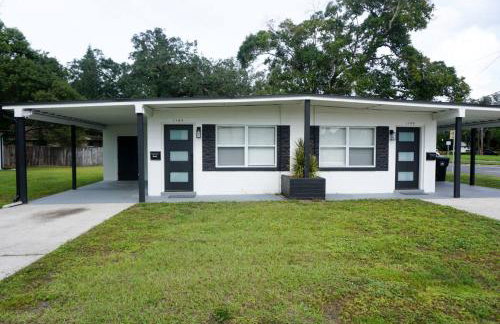 Close to the Action, Peaceful When You Return - Foto 57