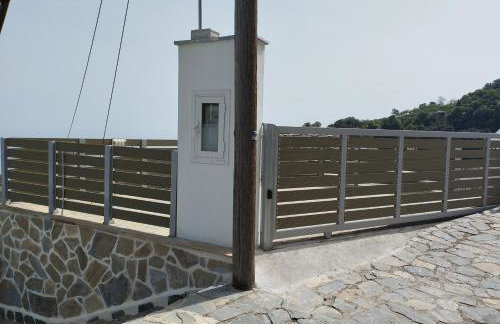 Tsonos Home - Photo 16