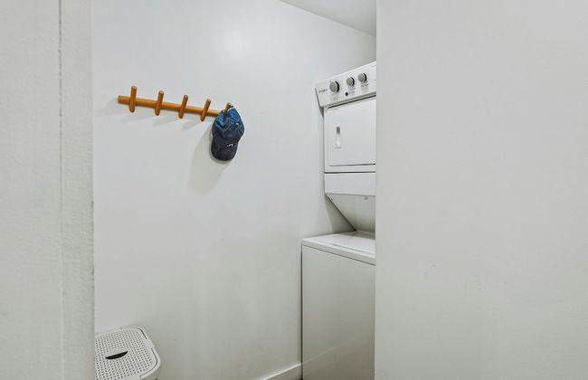 Lake Daze by Avantstay Lakefront w/ Modern Interior, Enclosed Porch & Hot Tub - Foto 43