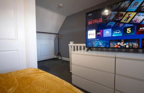 Stunning 3 bed House - Nr Kings Mill Hospital - 2 Parking Spaces, Wifi & Garden - Foto 8