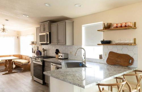 Hemingway House - Pool-Hot Tub-Hammocks and Fire pit - Foto 7