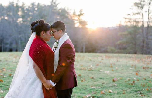 Whispering Waters Farmhouse and Wedding Barn - Foto 26