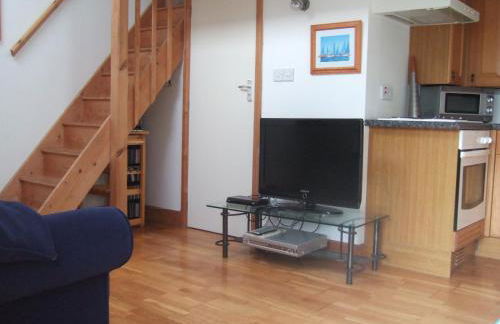 Sea-view Apts Ferry Savings - Photo 18