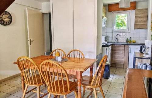 Appt T3 calme bord du lac avec piscine - Foto 16