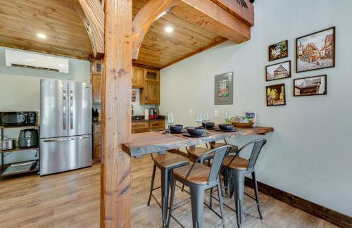 Riverside Galena Hideaway with Grills and Picnic Area - Foto 8