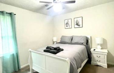 Getaway Home, Huge Yard and Smart TVs in All Rooms - Foto 11