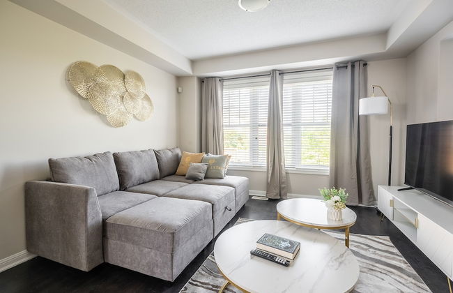 GLOBALSTAY Modern 3 BD House in Brampton - Photo 33