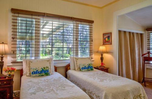 Ola'a House by Volcano Heritage Cottages - Photo 20