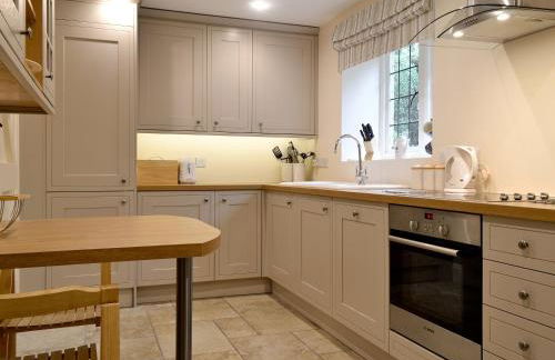 Old School House - Photo 6