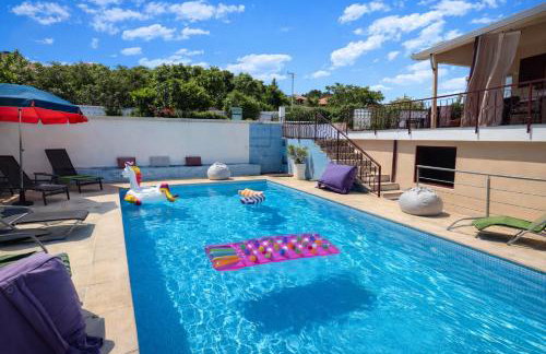 Villa Esteves avec piscine proche Braga Parking-terrasse & calme - Foto 1