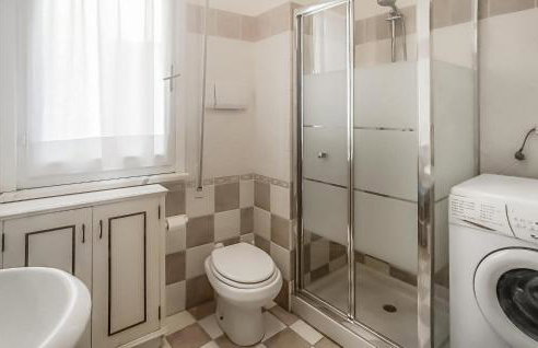 2 Bedroom Beautiful Apartment In Marina Di Campo - Photo 28