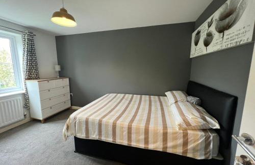 Tuffley 4 bedroom house - Foto 10