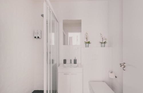 Amplio Piso de 7 habs, 4 baños sobre calle Gran Vía - Foto 4