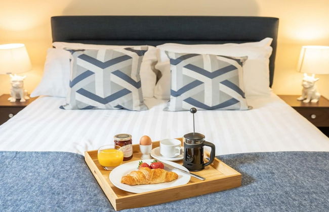 Queens Townhouse - 3 Bedrooms - Pets - Parking - Foto 2