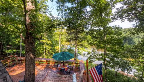 Dock and Resort Perks Quiet Lakefront Cottage - Foto 5