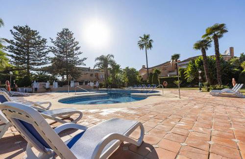 Large Ground Floor Apartment with Private Garden and Beach Access - Photo 56