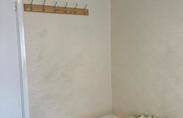 Five Oaks House- Entire 3 Bedroom House for Family & Contractors with up to 5 sleep- NO PARTIES ALLOWED - Foto 9