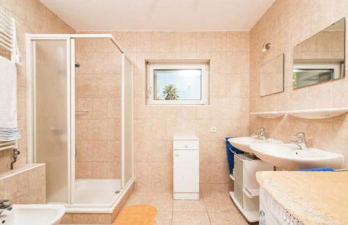 Villa espaciosa cerca de la playa de Sant Pere Pescador - Foto 9