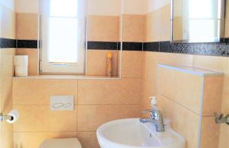 Modernes, großzügiges Ferienhaus - Naturstrand, großer Garten, Ruhe - Photo 15