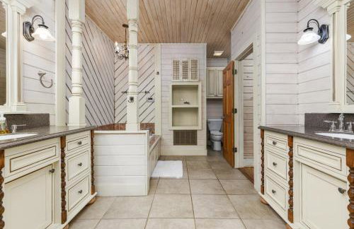 The Wagon Wheel Cabin Hot Tub Sleeps 10 Spacious - Foto 26