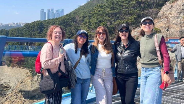 Busan Full-Day Complete City Tour - Foto 2, Snap a group photo at a scenic lookout