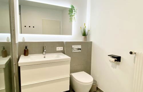 Snug Stays 2 - Design Studio am See mit Terrasse, Garten, 40m vom See - Foto 12