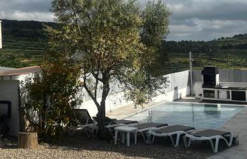 Villa Oasis entre Viñedos cerca de Barcelona con A A y piscina climatizada - Foto 5