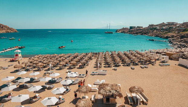 Super Paradise Beach Mykonos Seaside Sunbed (5a, 6a y 7a fila) - Foto 4