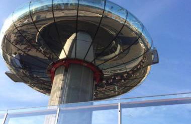 SEAFRONT SANCTUARY Beautiful Art Deco Apartment with Stunning City & Sea Views - Foto 22