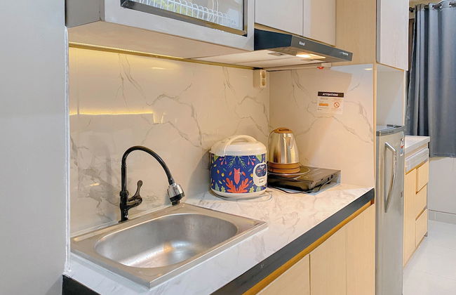 Restful and Homey Studio at LRT City Jatibening Apartment - Photo 5