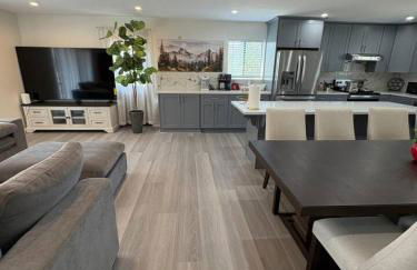 Newly Renovated Lakefront with Dock - Foto 62