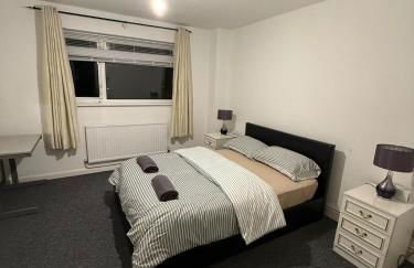 Modern Comfort Near Gatwick, Three Bridges & M23! - Foto 8