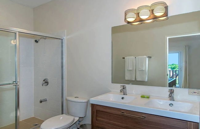 Nianna Coral Bay Gorgeous Townhouse 2 - Photo 18