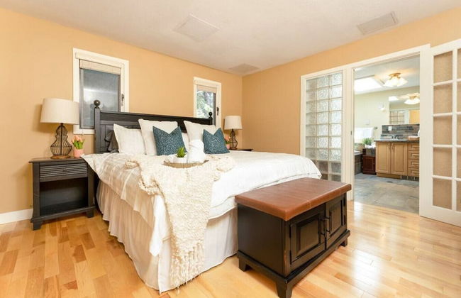 LUXURIOUS 5,500 sqft Home: 5 Br/5 Ba | PRIVATE Pool & Hot Tub | STEPS to Beach - Foto 8