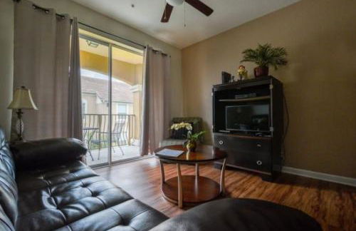 2 Bedroom private lakeview by Conference Center and Epic Universe walking distance - Foto 12
