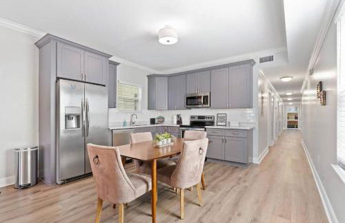 Mid-City 4BR w Pool Near Streetcar - Foto 5