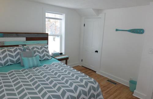 Beach Town Escape - Newly-Remodeled & Gorgeous! - Photo 30