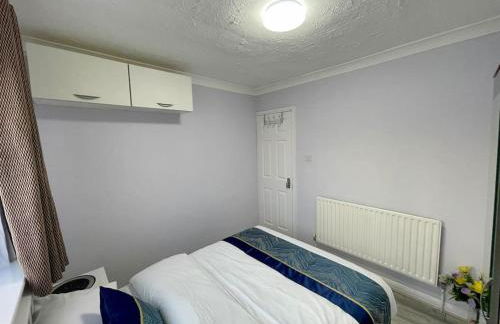 Semi Detached House in Aldershot - Foto 25