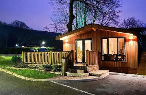 Dovestone Luxury Lodges sleeps 4- pet free - Foto 1