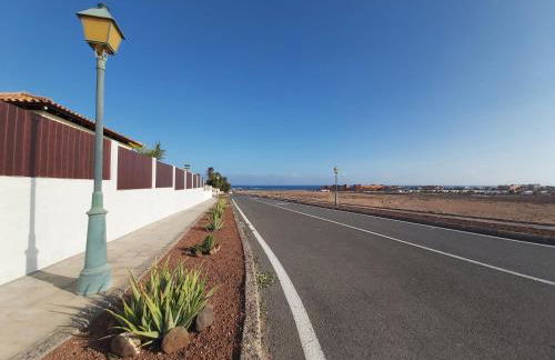 Villa Thais, private heated pool, ideal for your holidays in Caleta de Fuste - Foto 51